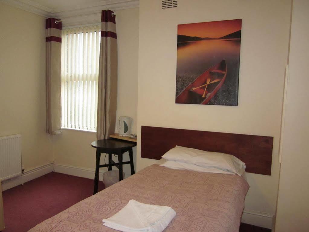 Mersey Hotel Widnes Extérieur photo